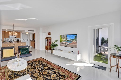 10275 Collins Ave #829 10200