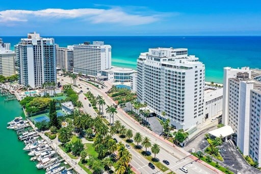 5401 Collins Ave #231 5400