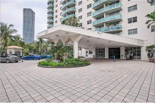 19370 Collins Ave #1414 19300