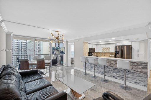 2655 Collins Ave #1407 2600