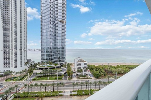 100 Bayview Dr #2014 100