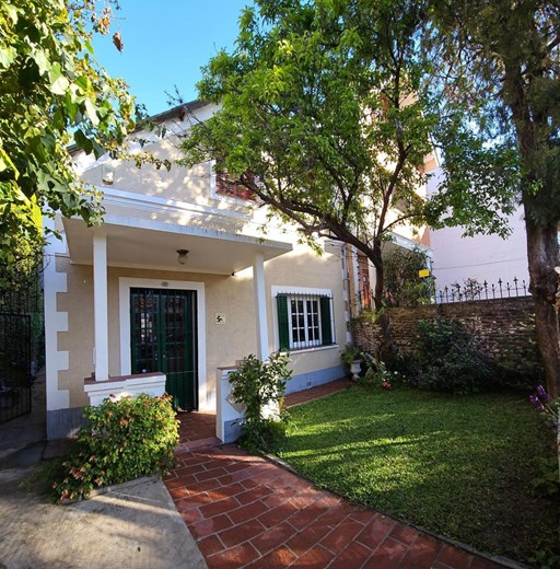 Monseñor Larumbe 500