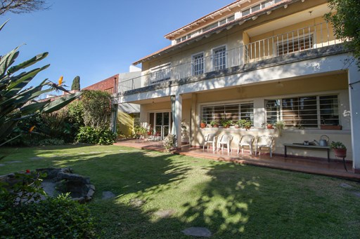 Intendente Alfaro 400