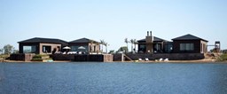 CLUB HOUSE