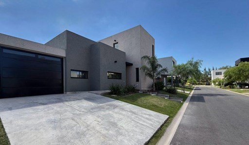 SpringPark Pilar, Colectora Panamericana km