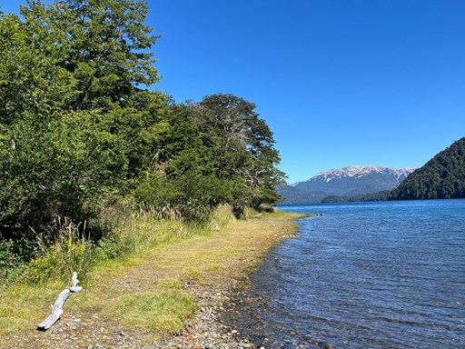 Lago Hermoso