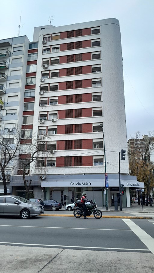 Av. Santa Fe 1700