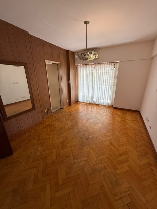 Estado de Palestina 600, 1° 07