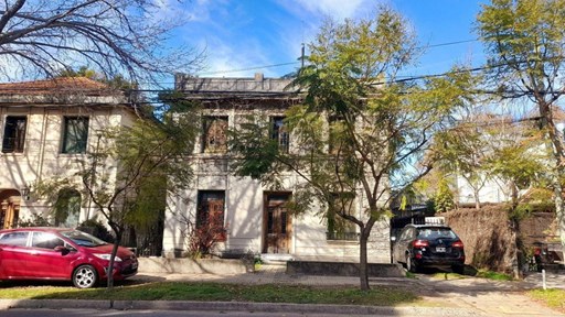 Hipolito Yrigoyen 2400 T4  Unidad 2500