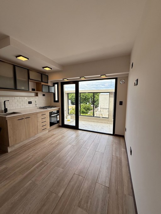 Manuela Pedraza 6000