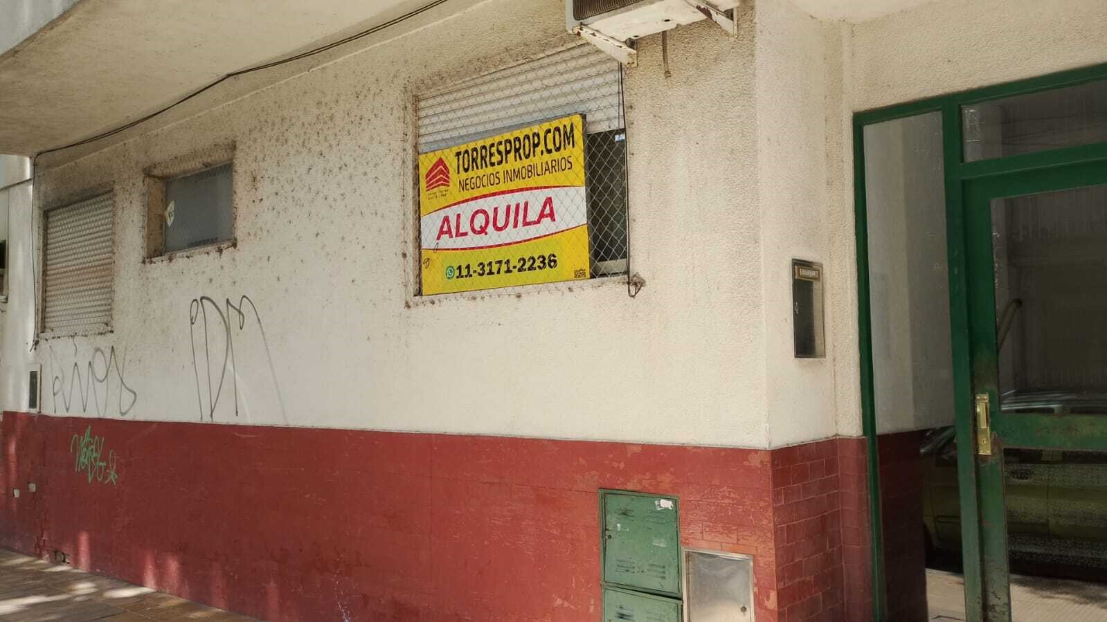 Manuel de  Uribelarrea 400