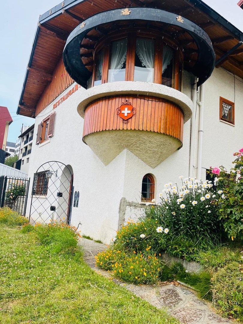 Av. San Martin  630 600