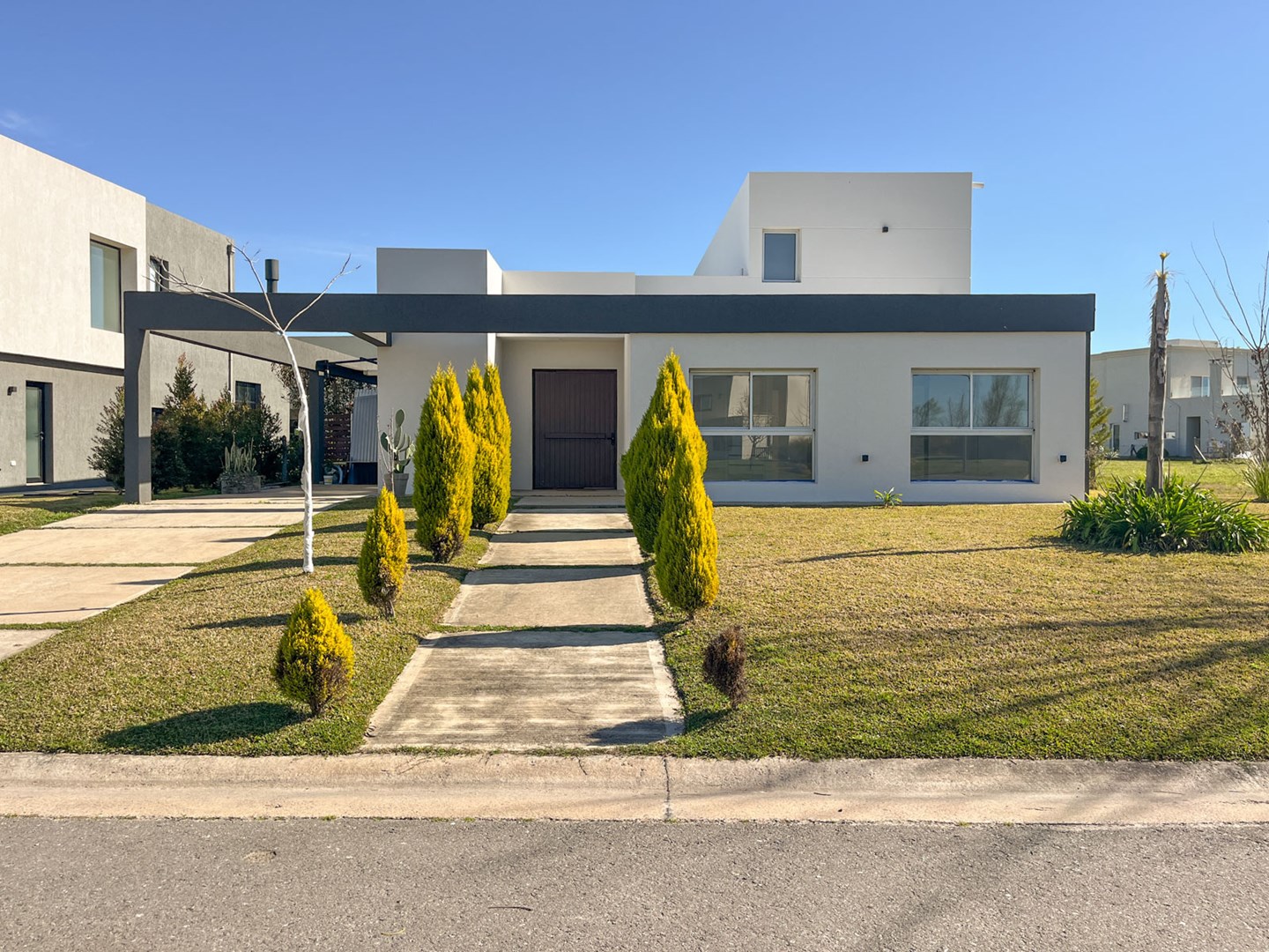 Acacias - Puertos del Lago - 200