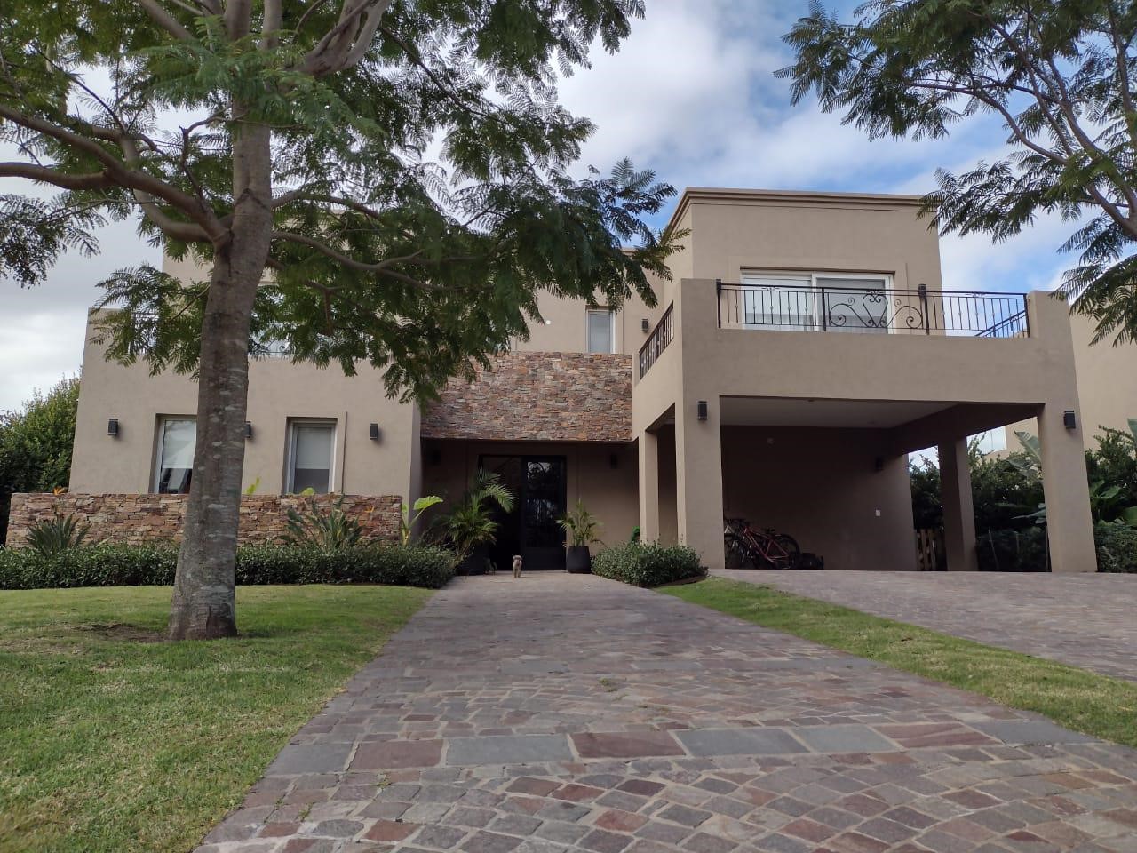 VP Venta Casa 6 amb a La Laguna barrio El Golf Nordelta Tigre