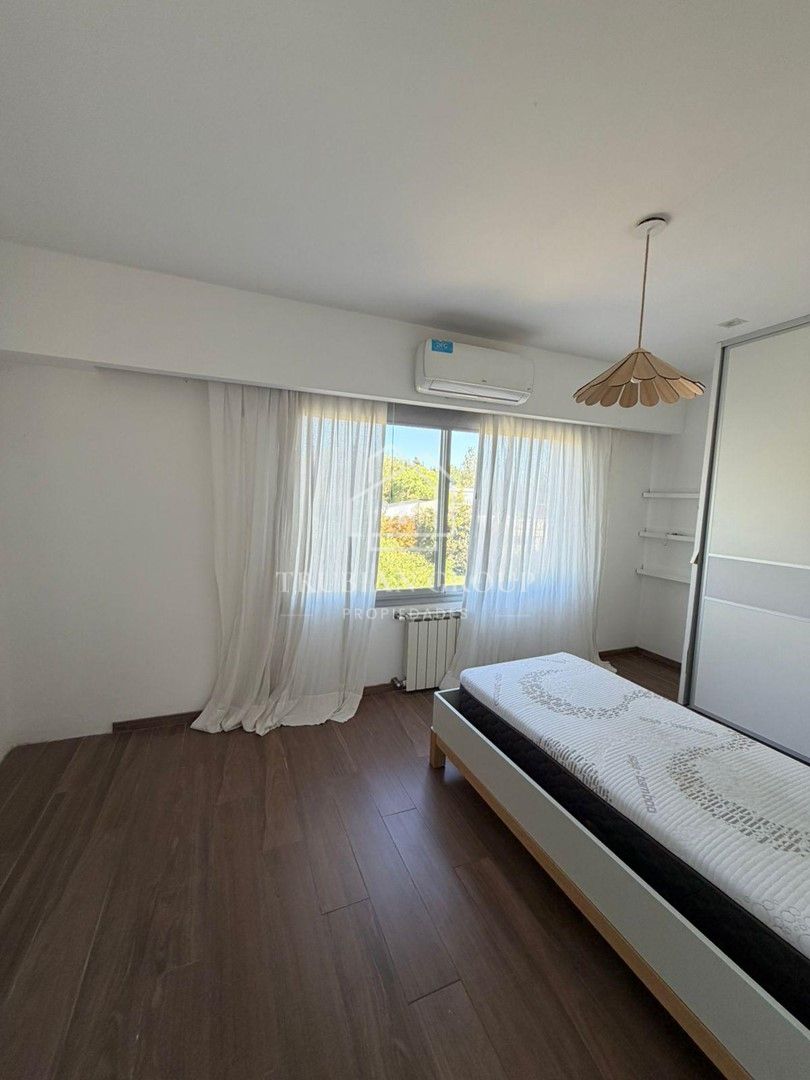 8005054_55636774073160266001596393865419862287319106876289844517238574897239250318191.jpg