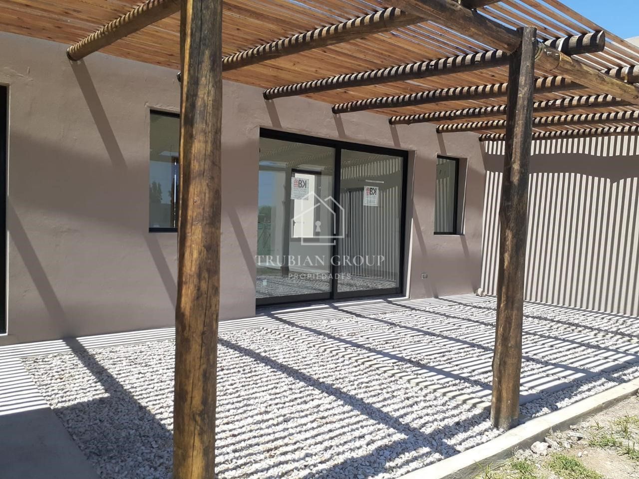 8024654_51327214323096878524669311698137887471822288537834729196219885013352982725087.jpg