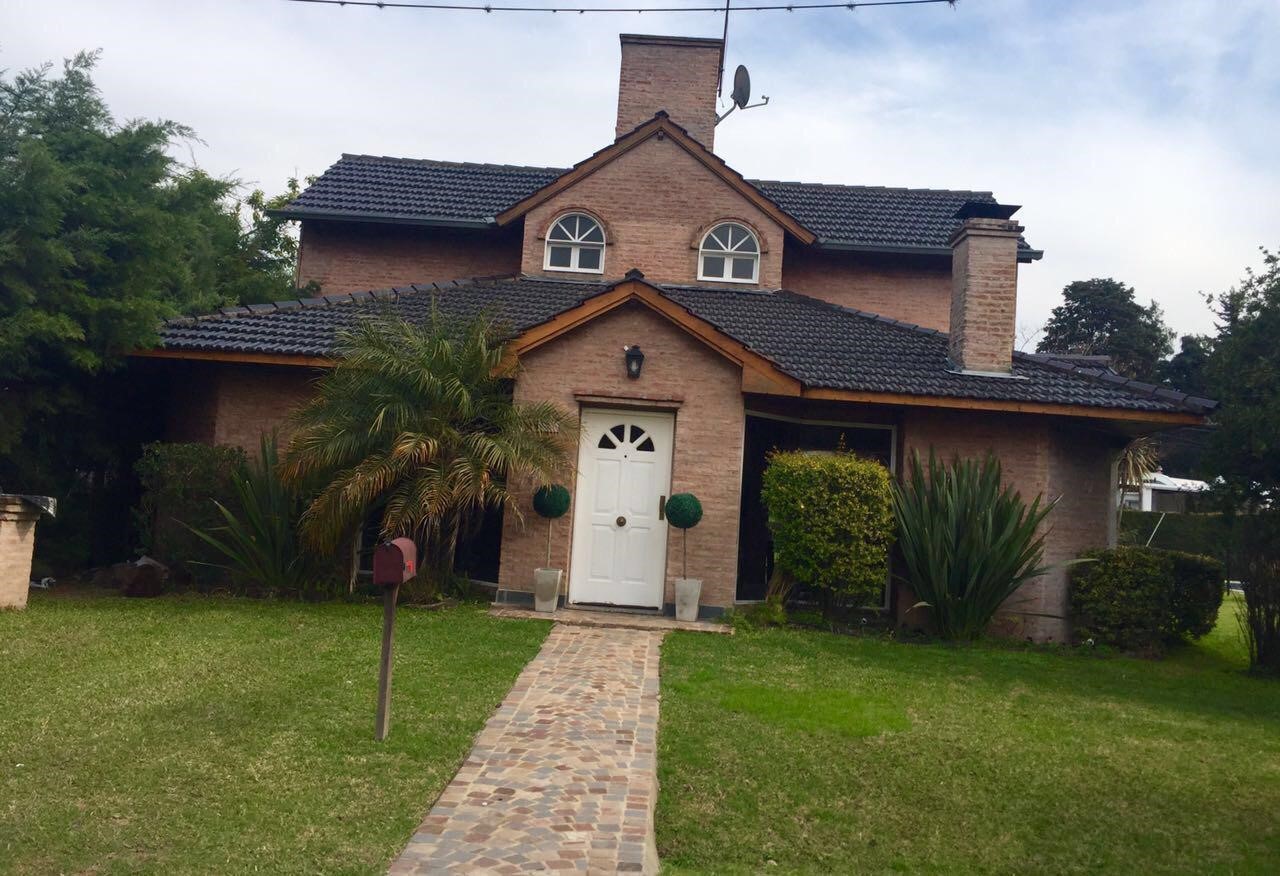 GR. Alquiler Anual Casa CON MUEBLES en Club Privado Loma Verde Escobar