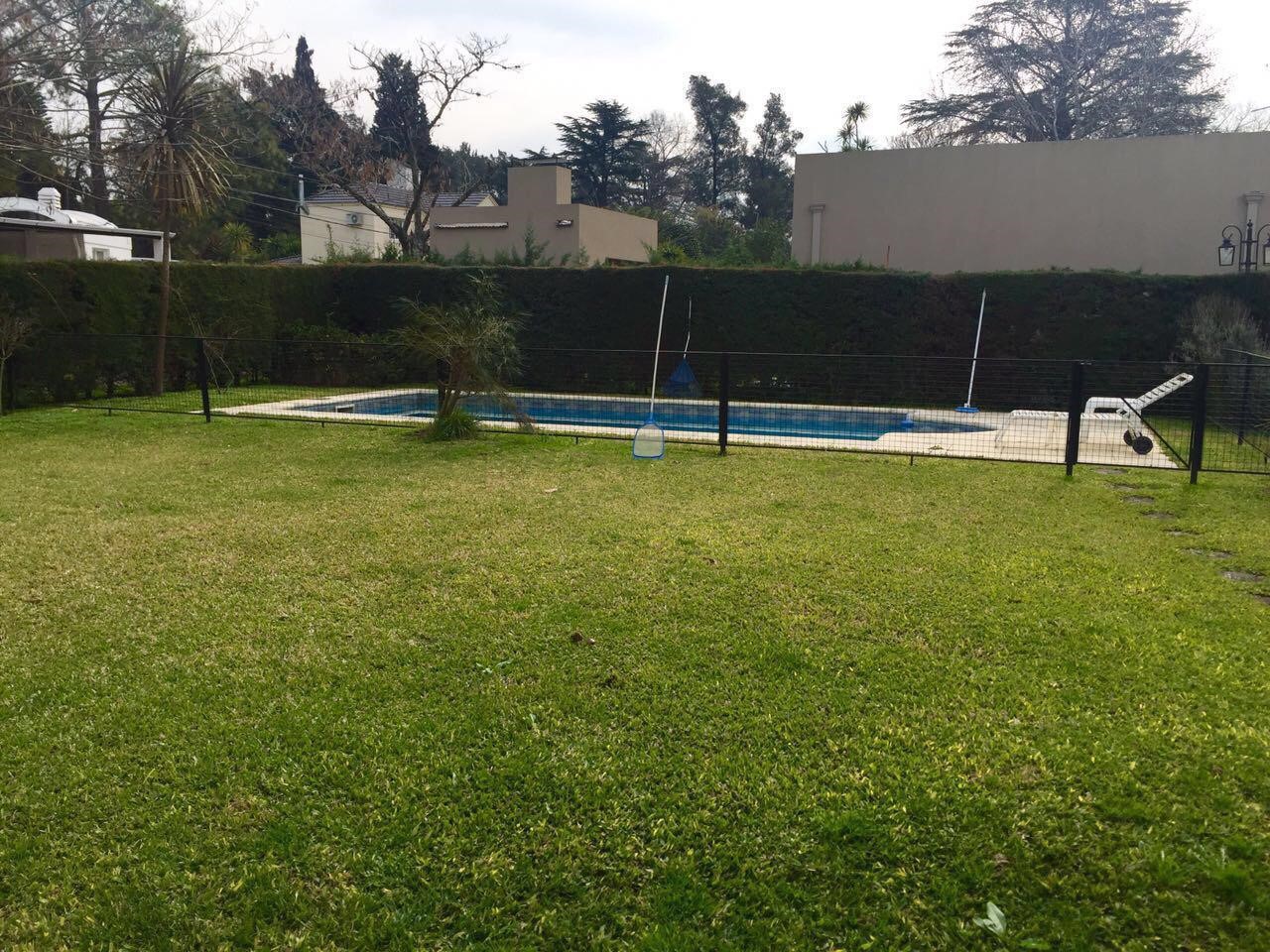 8071381_70606677072984711810129463480795369792474236411496359957981326678135347373570.jpg