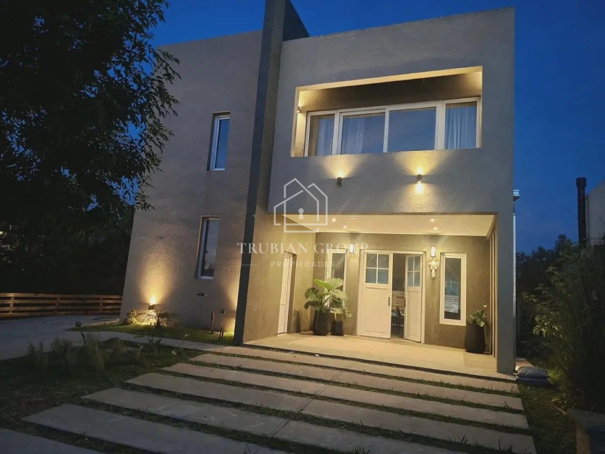 Casa en Alquiler Vila Marina 0