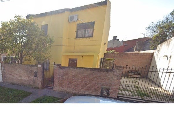 Lugones 2200