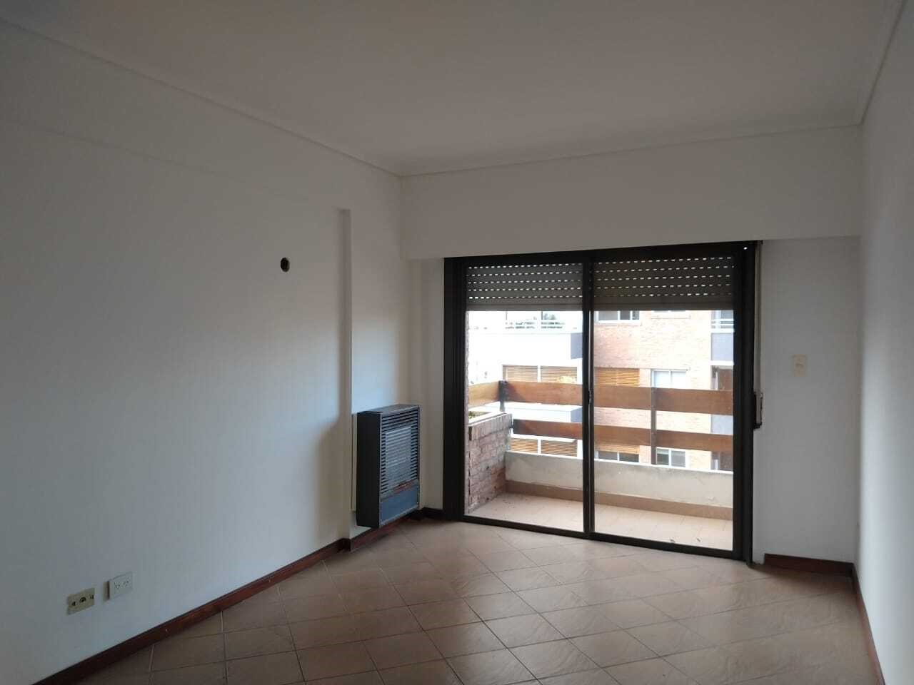 Simon de Iriondo 1100