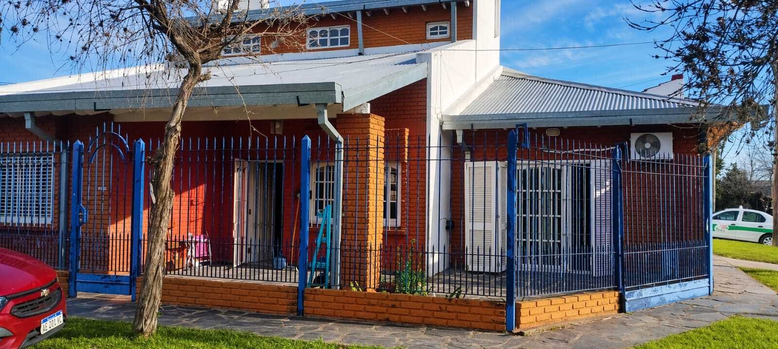 CALLE 4 E/ 422 BIS Y 423