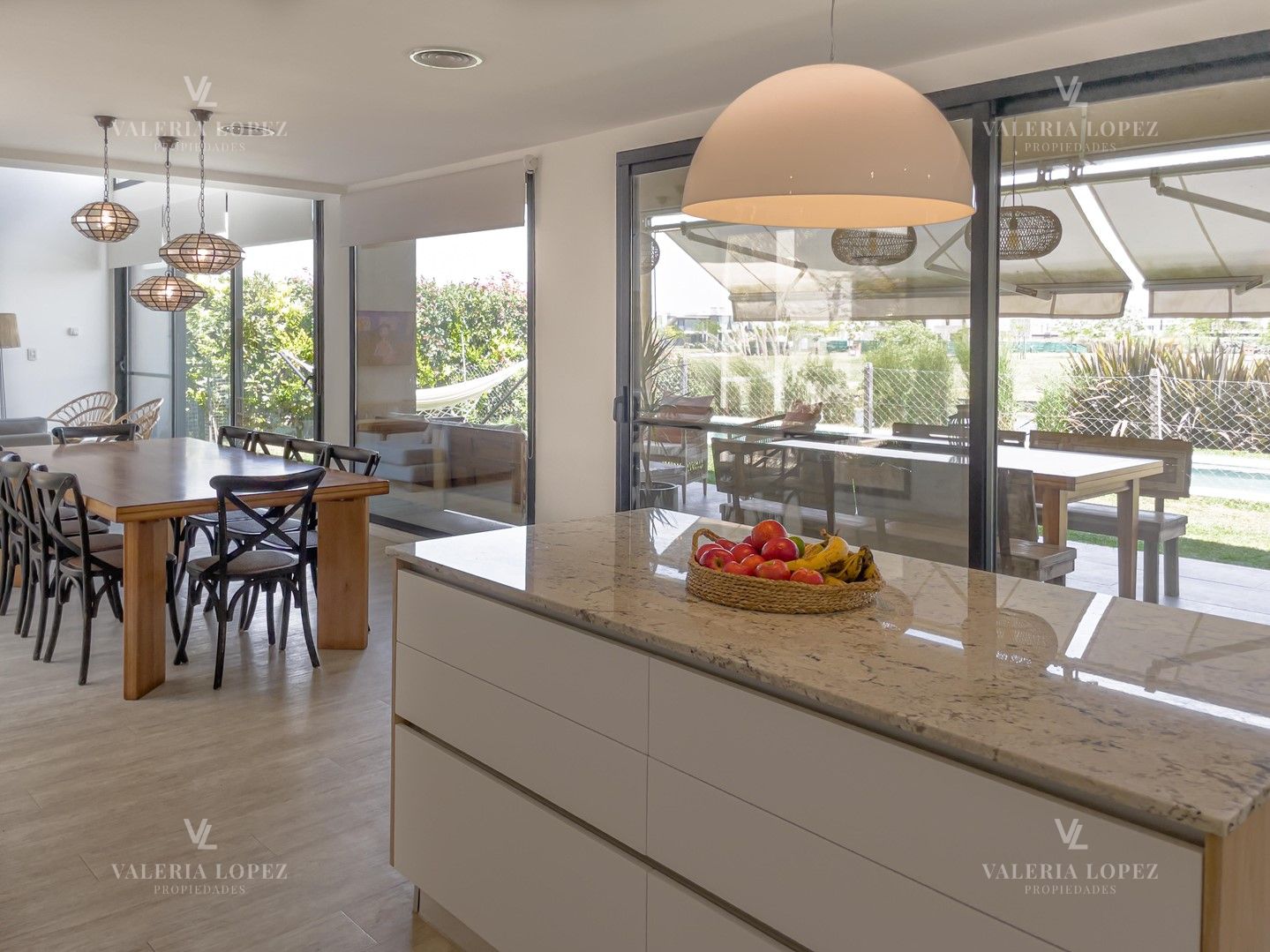 26781123280323293398501727026294287443817217406131374512934502802648499897173.jpg
