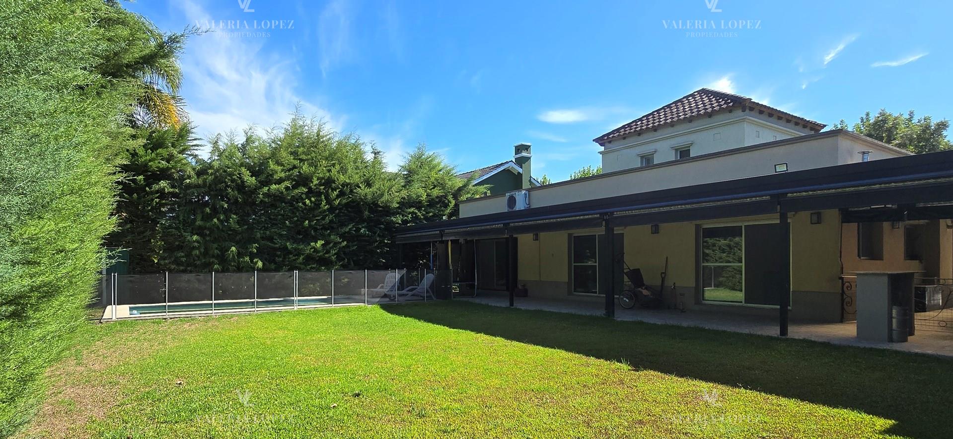 Barrio Bermudas 3200