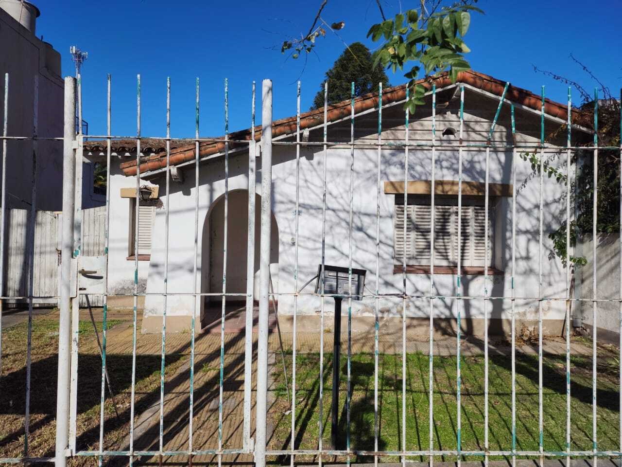 Pilar Centro. Lorenzo Lopez