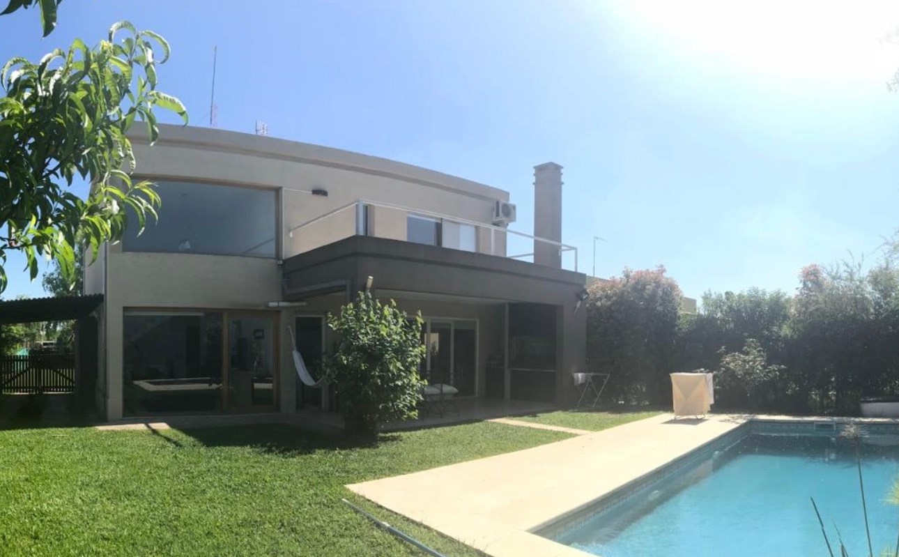 El Hornero, Pilar