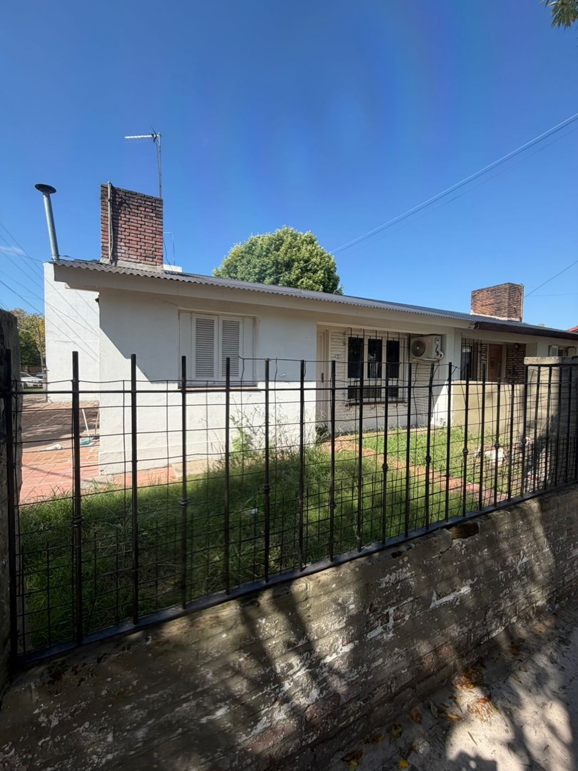 Pilar centro s/ H. Yrigoyen al 100