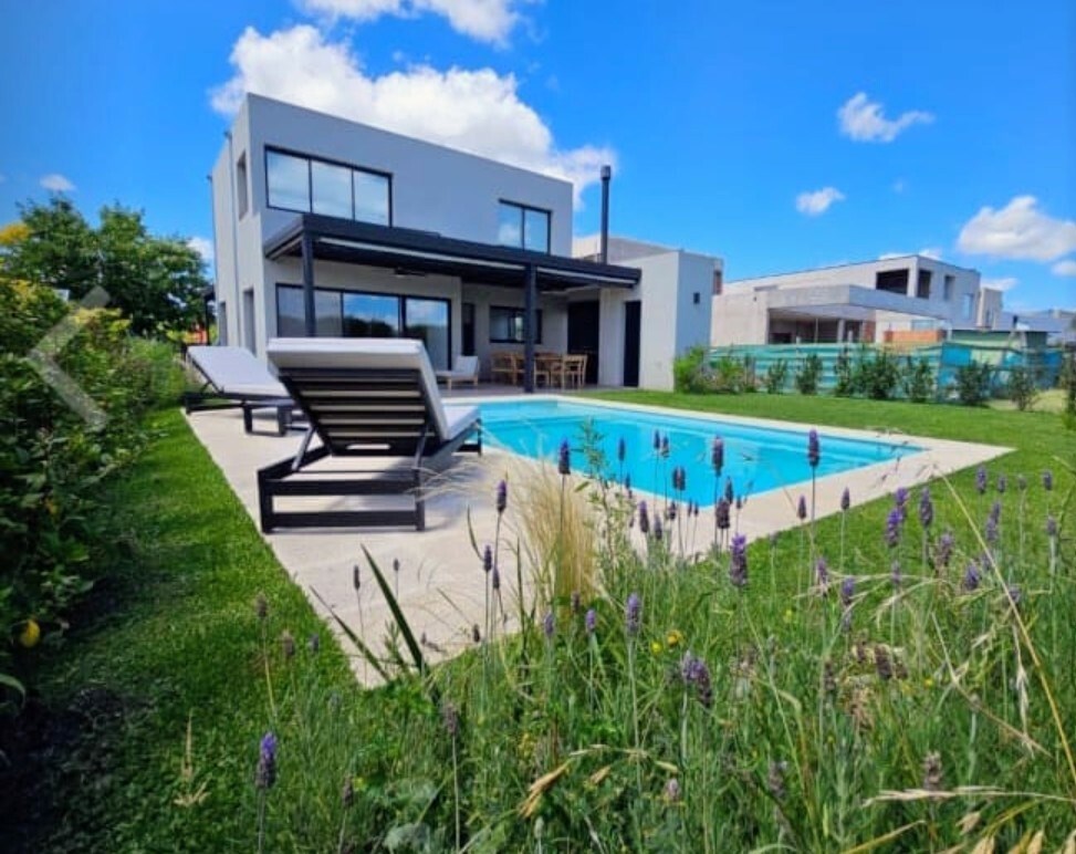 ALQUILER CASA ARAUCARIAS - AMOBLADA - PUERTOS DEL LAGO 9000