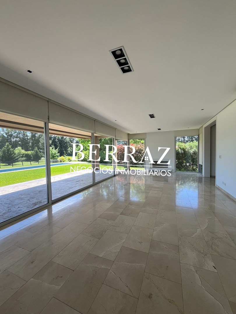 Casa Venta 6 ambientes en Ayres de Pilar lote de 1073 m2  - Ayres de Pilar - Tenemos todas las casas y lotes que buscas!