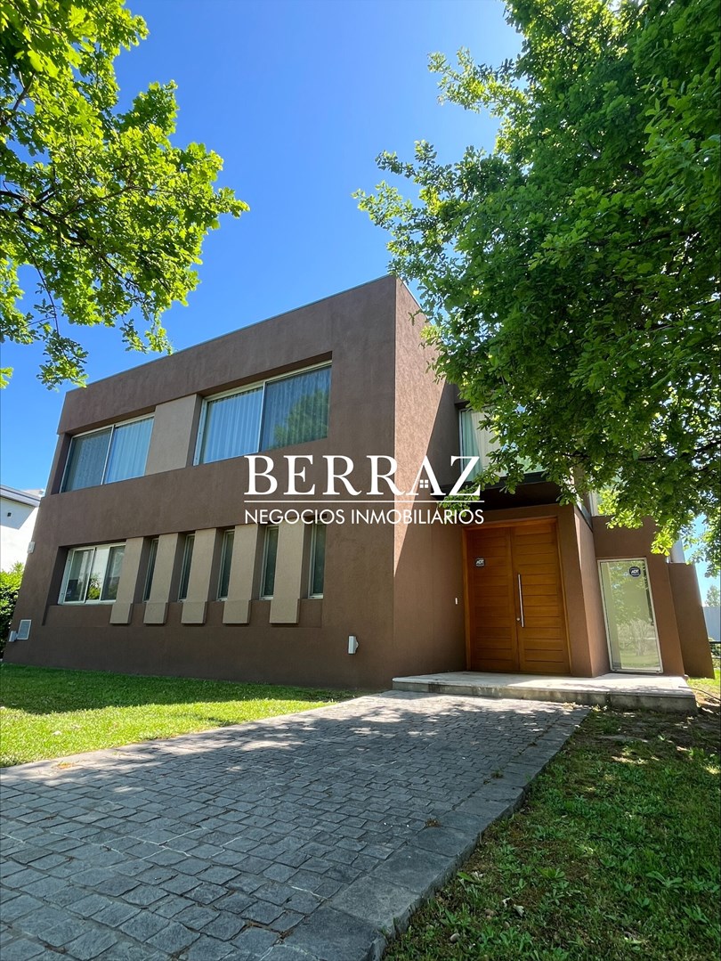 Casa Venta 6 ambientes en Ayres de Pilar lote de 1073 m2  - Ayres de Pilar - Tenemos todas las casas y lotes que buscas!