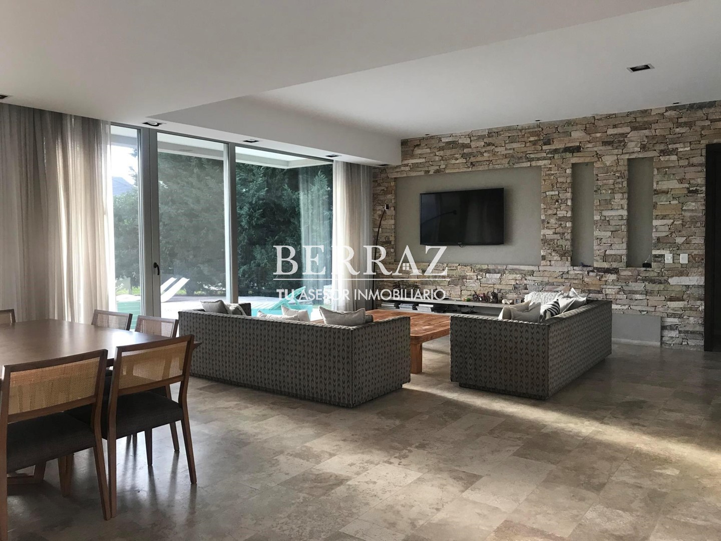 Casa venta 5 ambientes en Ayres De Pilar lote de 905,92 m2