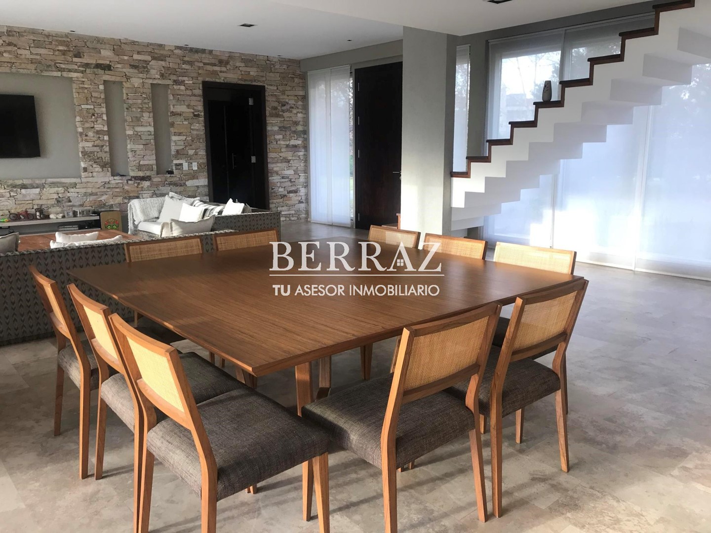 Casa venta 5 ambientes en Ayres De Pilar lote de 905,92 m2