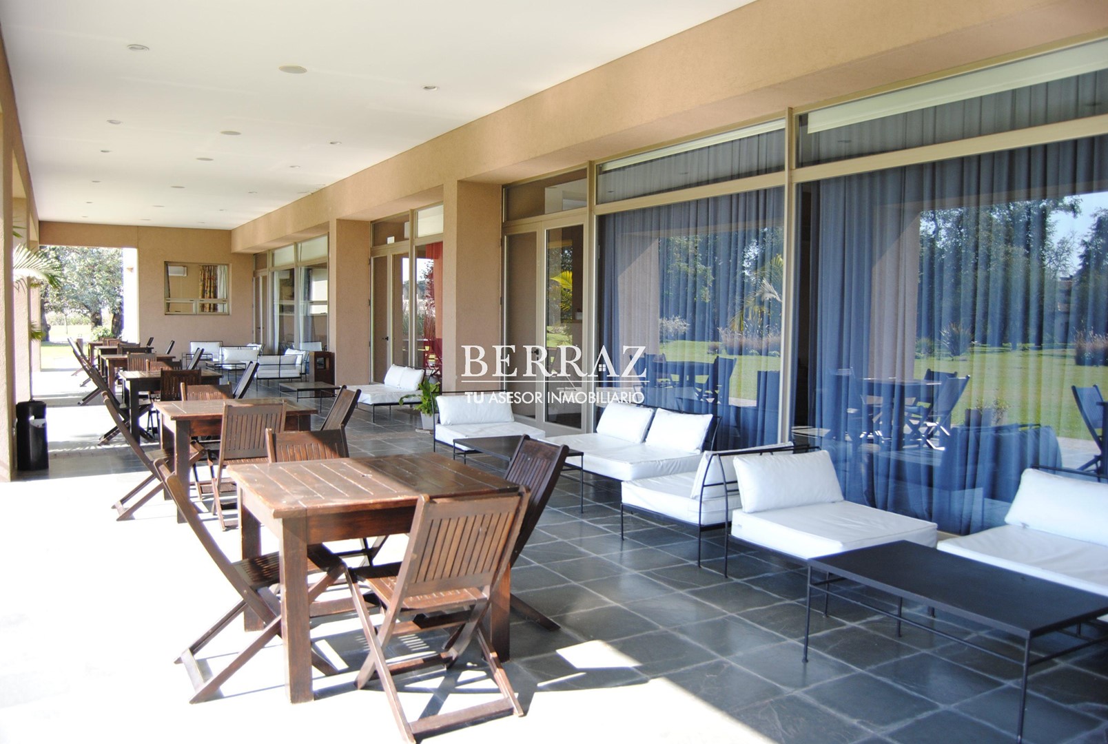 Casa venta 5 ambientes en Ayres De Pilar lote de 905,92 m2