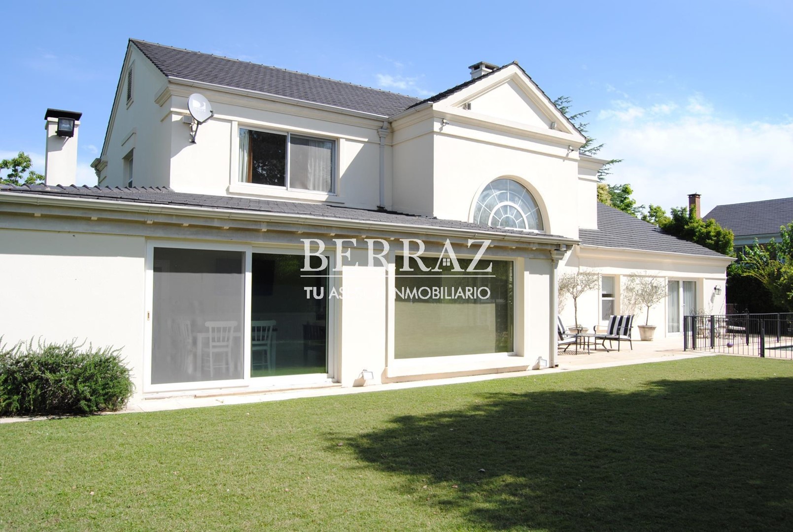 Casa venta 5 ambientes en La Lomada de Pilar lote de 1250 m2