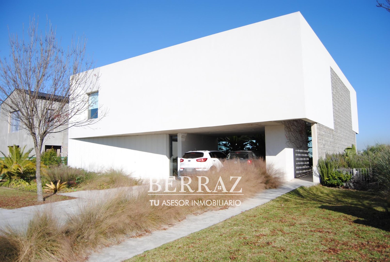 Casa venta al lago en Puertos Muelles Escobar lote de 982,28 m2 