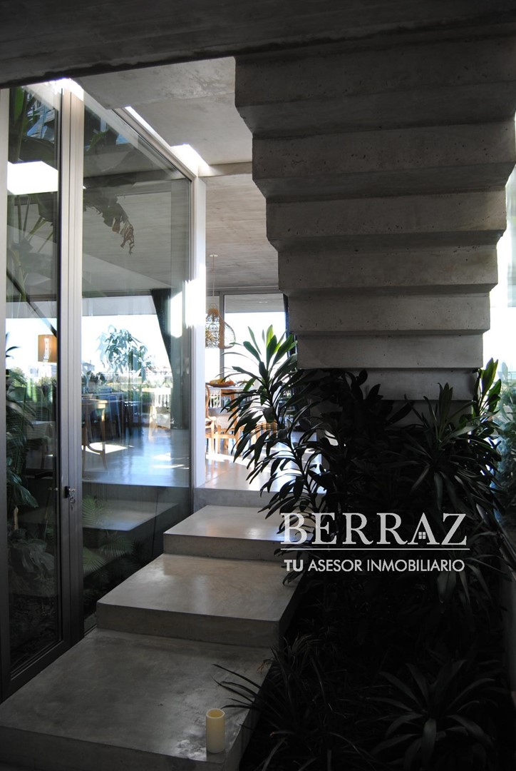 Casa venta al lago en Puertos Muelles Escobar lote de 982,28 m2 
