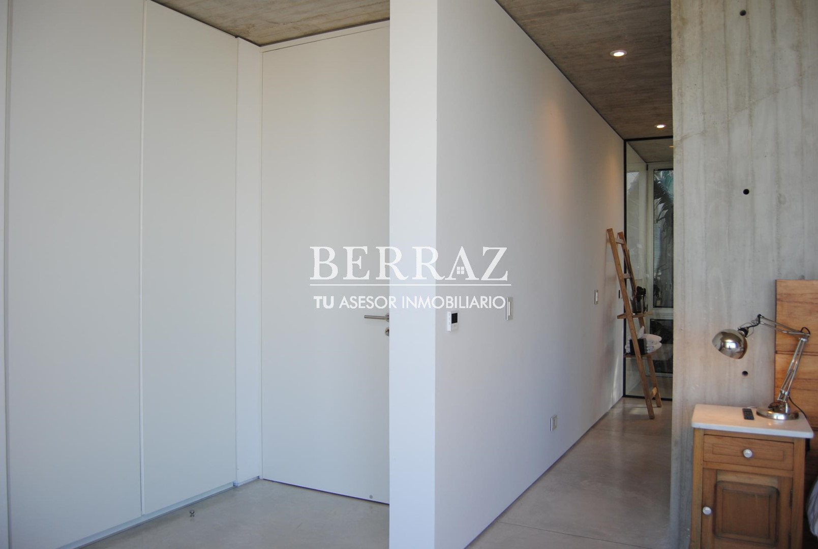 Casa venta al lago en Puertos Muelles Escobar lote de 982,28 m2 