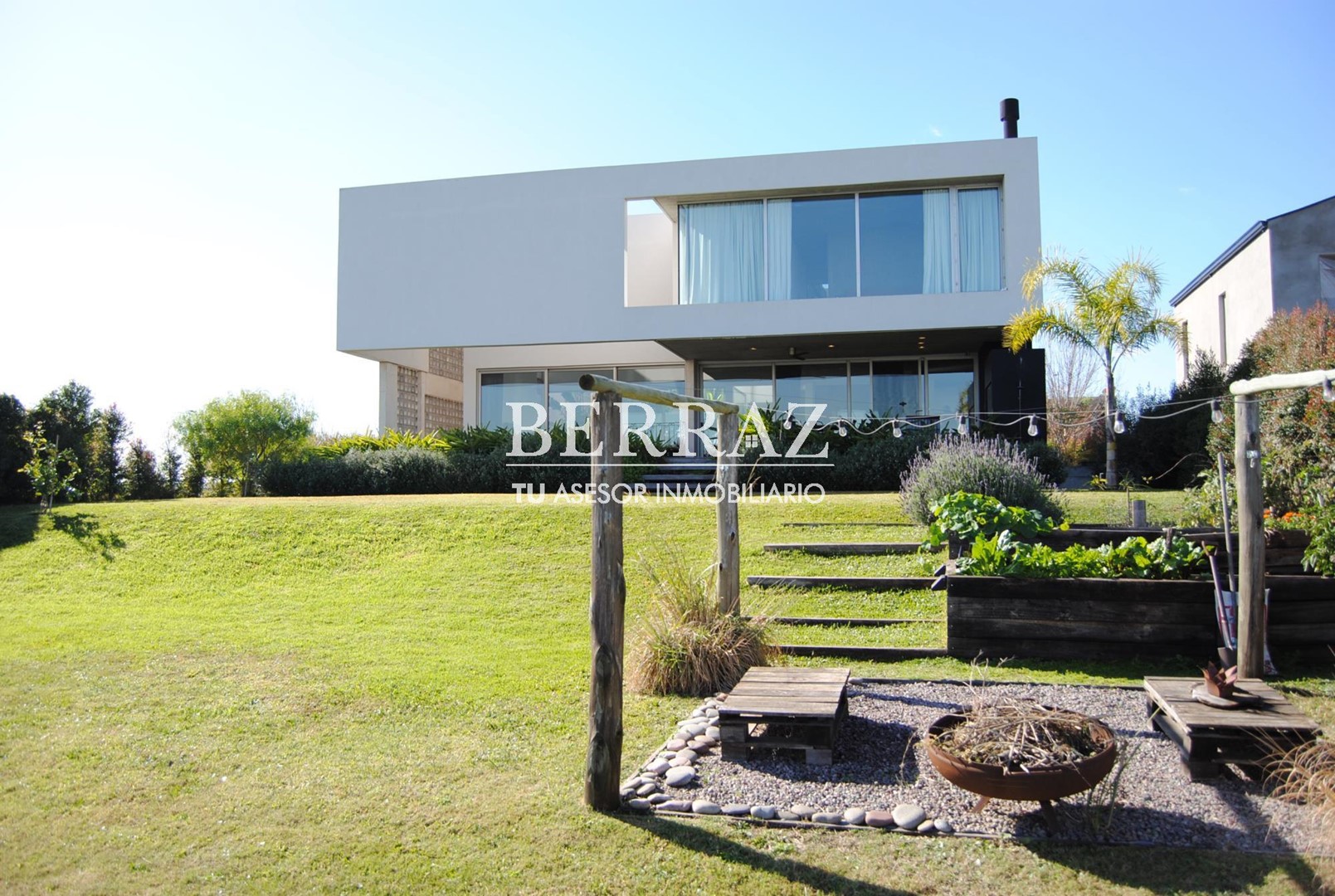 Casa venta al lago en Puertos Muelles Escobar lote de 982,28 m2 