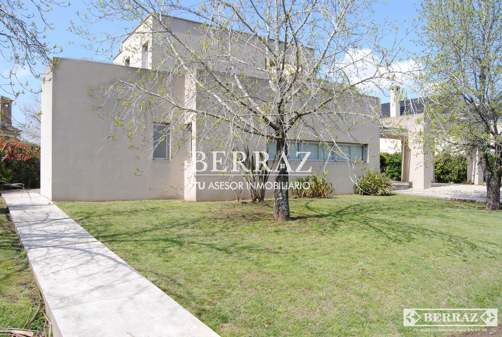 Casa venta 5 ambientes en Ayres De Pilar lote de 1023 m2