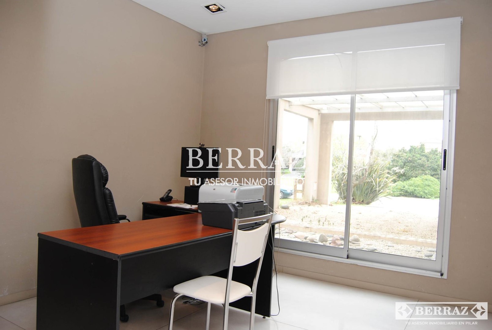 Casa venta 5 ambientes en Ayres De Pilar lote de 1023 m2