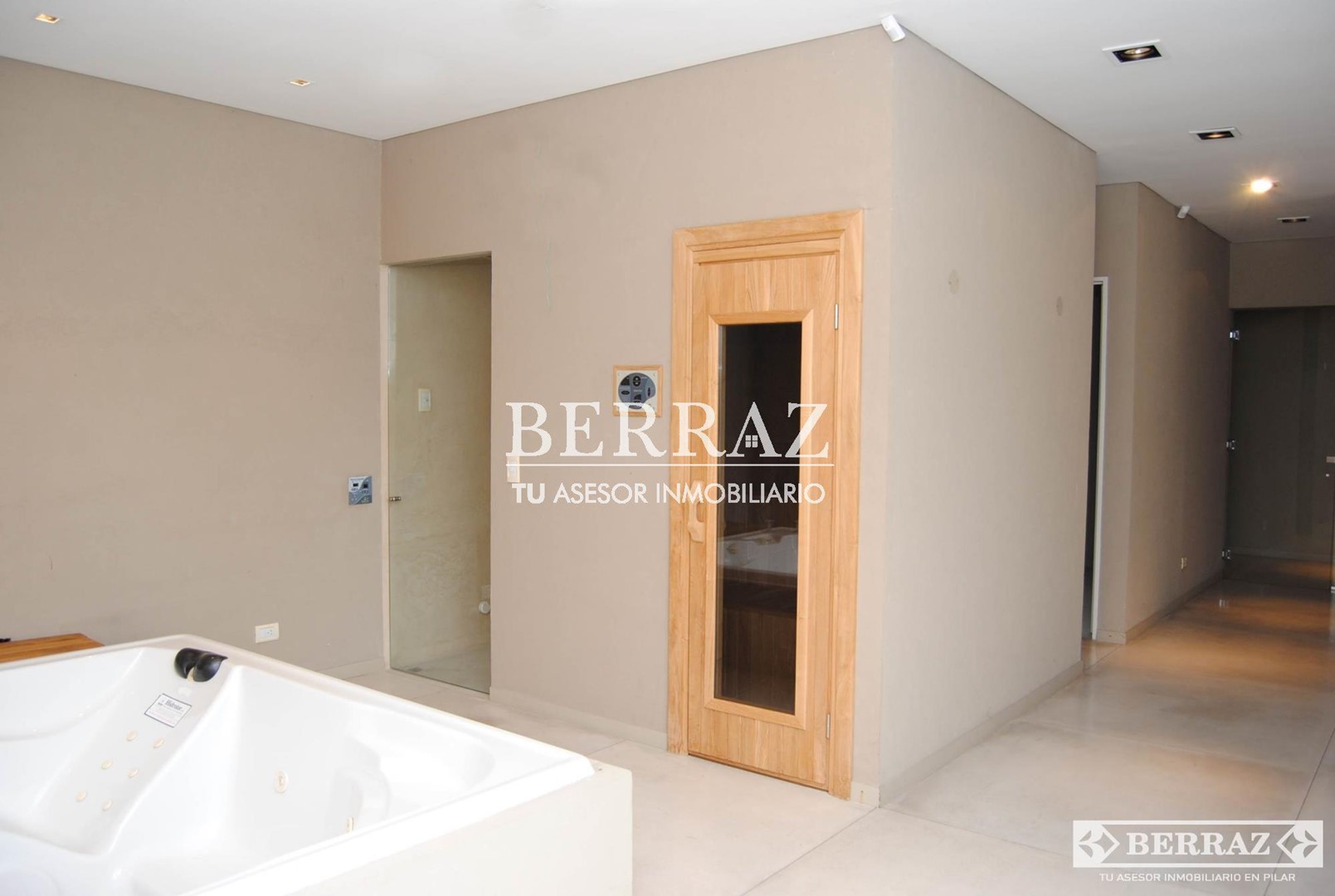 Casa venta 5 ambientes en Ayres De Pilar lote de 1023 m2