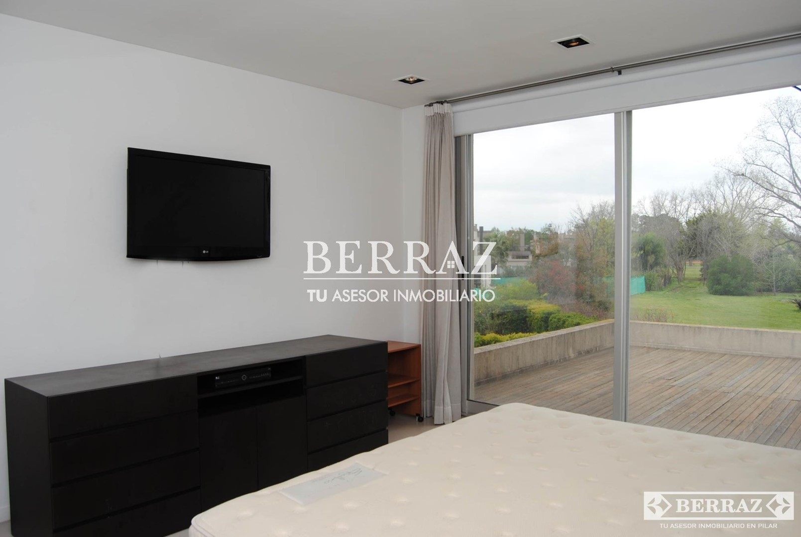 Casa venta 5 ambientes en Ayres De Pilar lote de 1023 m2