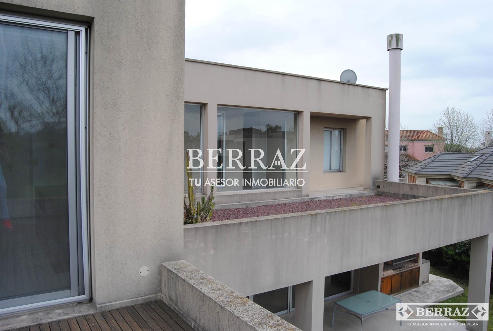 Casa venta 5 ambientes en Ayres De Pilar lote de 1023 m2