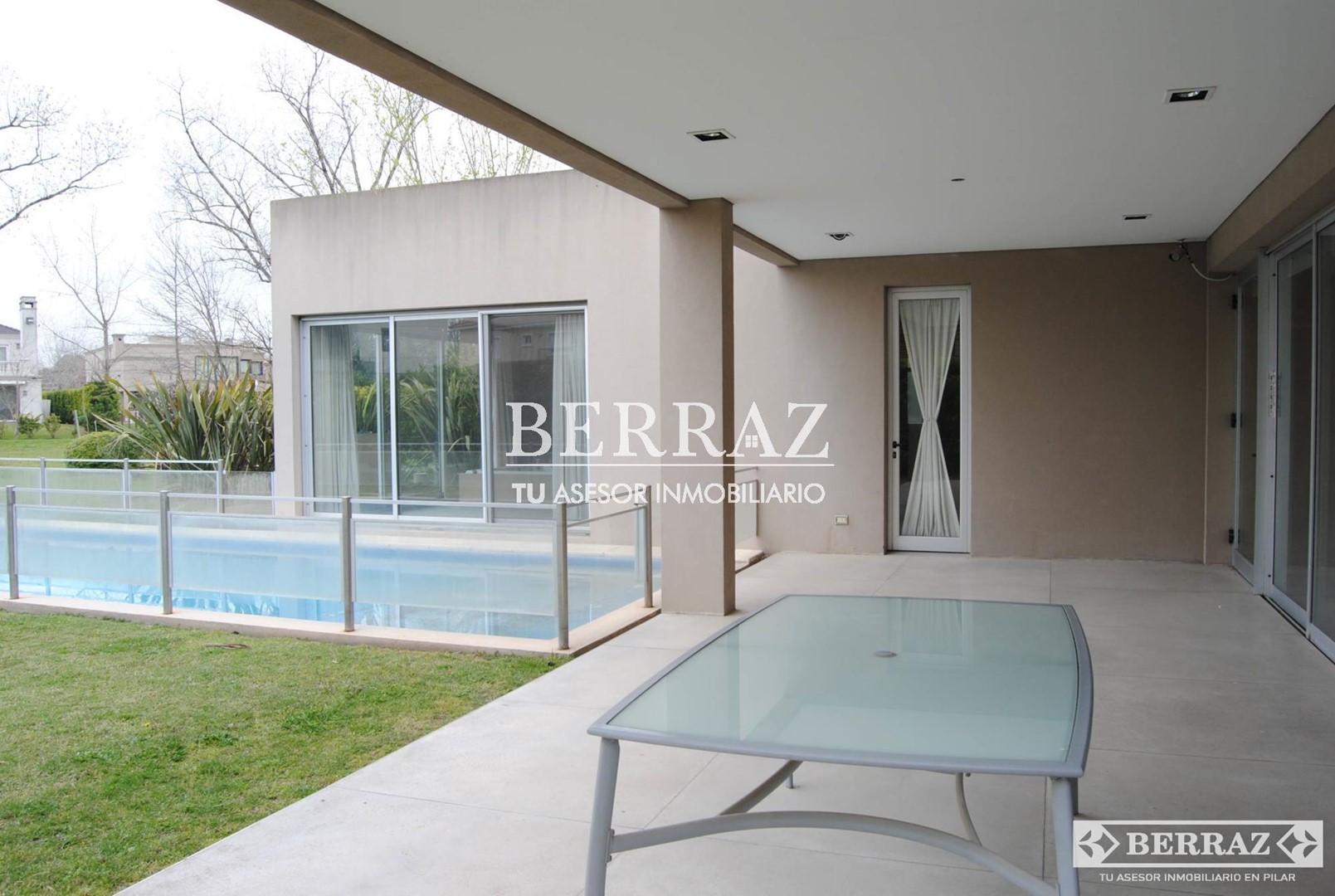 Casa venta 5 ambientes en Ayres De Pilar lote de 1023 m2