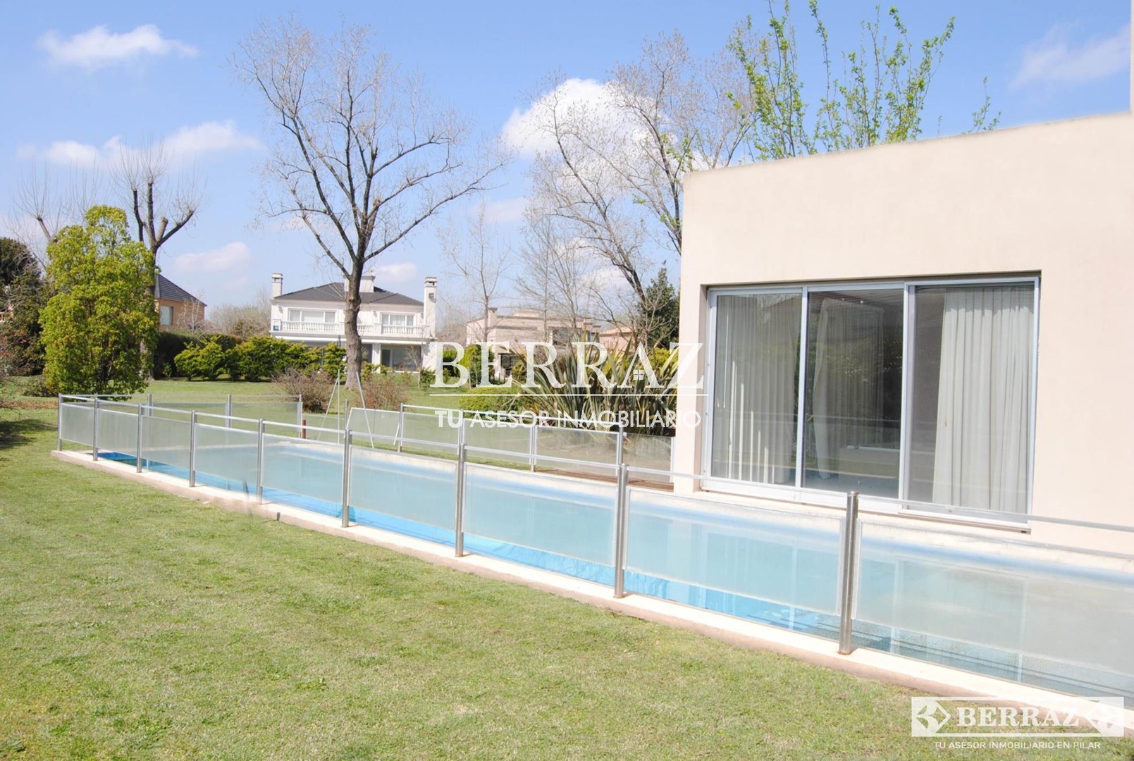 Casa venta 5 ambientes en Ayres De Pilar lote de 1023 m2