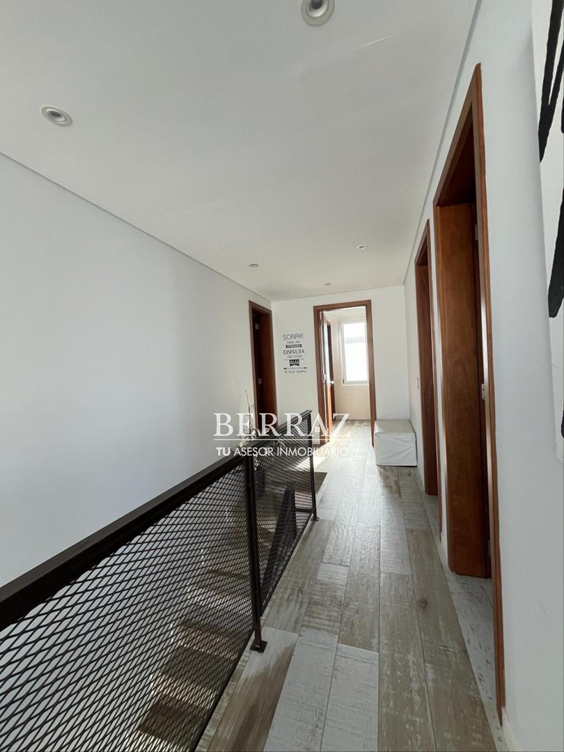 Casa venta 8 ambientes de estilo racionalista moderna en Ayres Plaza Pilar lote de 630 m2